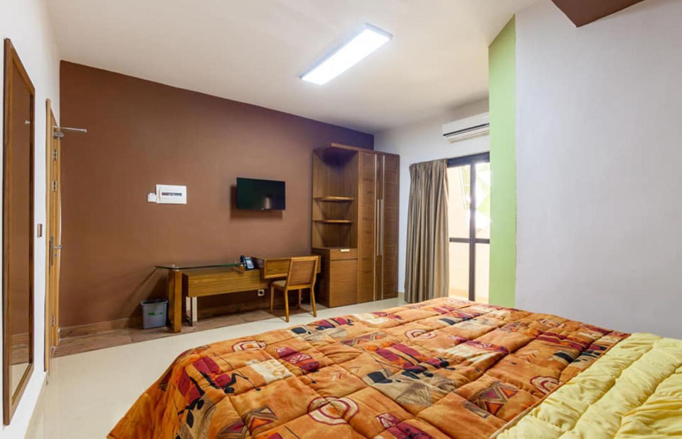 Wakola Hotel Cheikh Anta Diop Dakar Exterior photo